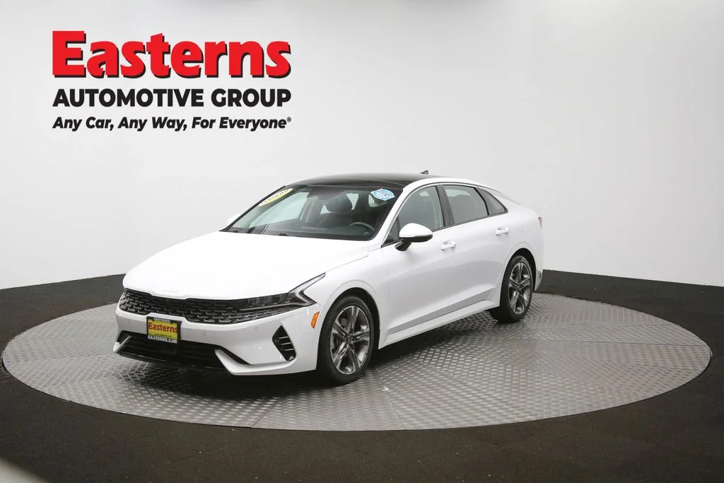Used 2022 White Kia EX image 55