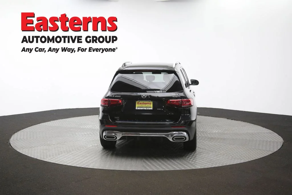 Used 2022 Black Mercedes-Benz GLB 250 image 37