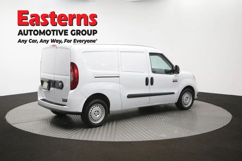 Used 2022 White Ram Base image 39
