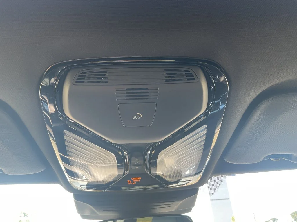 Used 2026 White BMW sDrive40i image 24