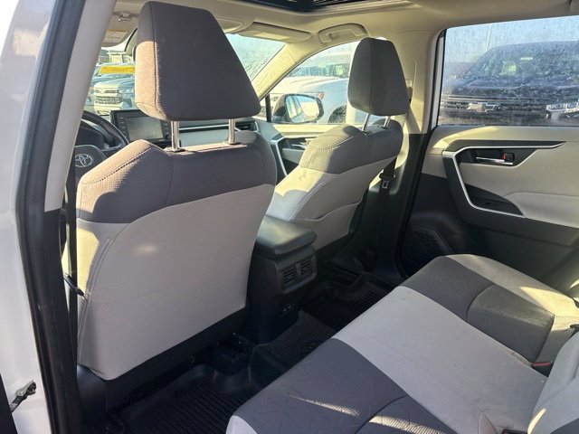 Used 2022 White Toyota XLE image 26