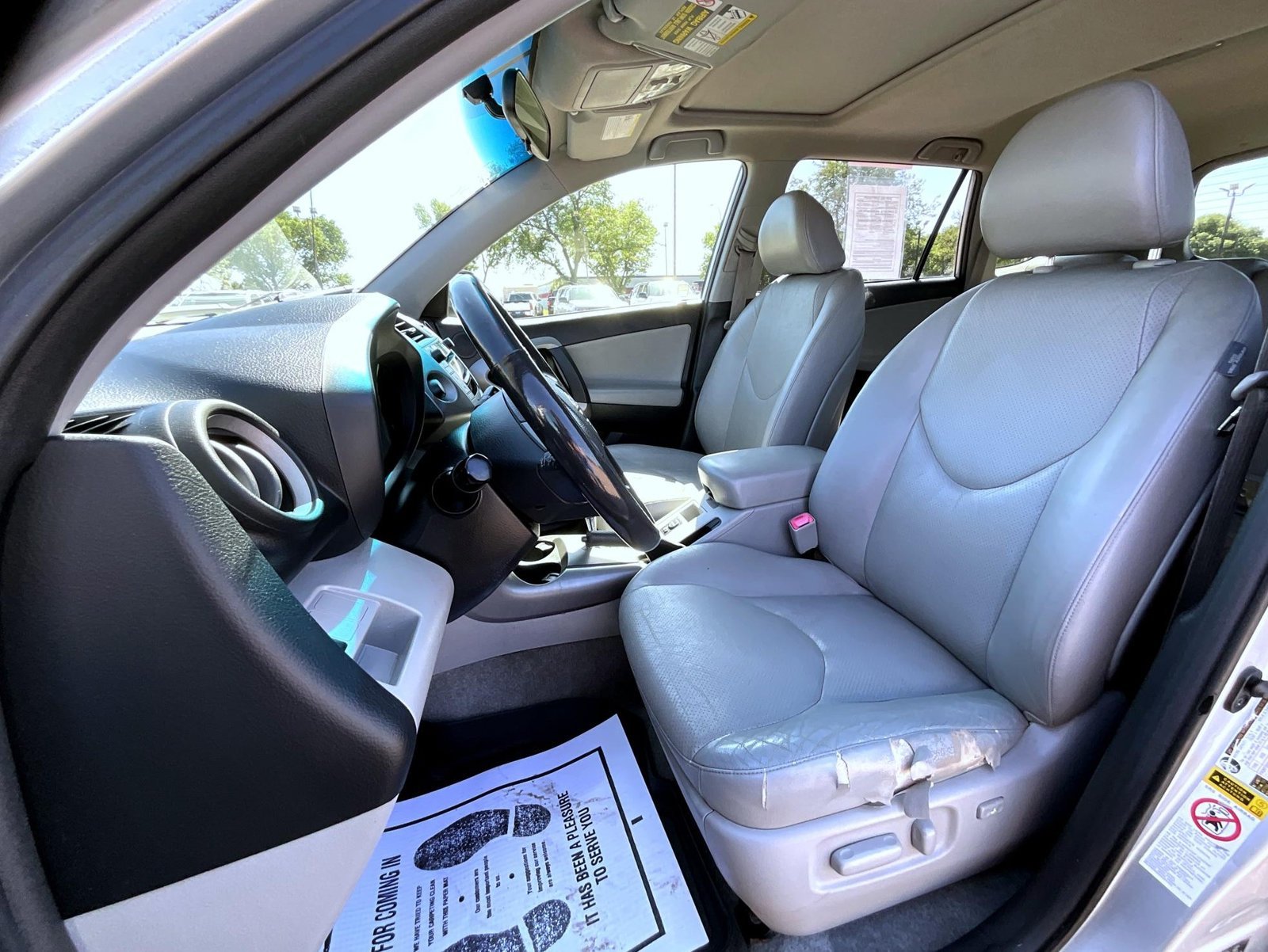 Used 2007 Silver Toyota Limited image 12