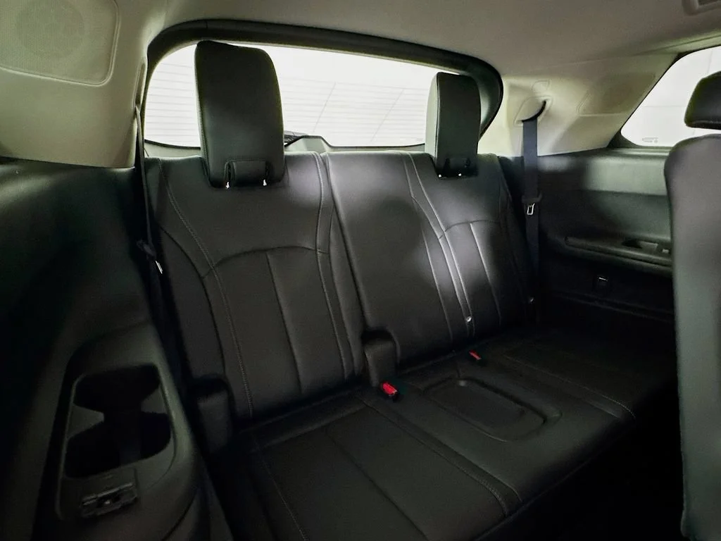 Certified Used 2026 White INFINITI LUXE image 36