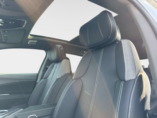 2027 Cadillac OPTIQ Sport - Photo 17