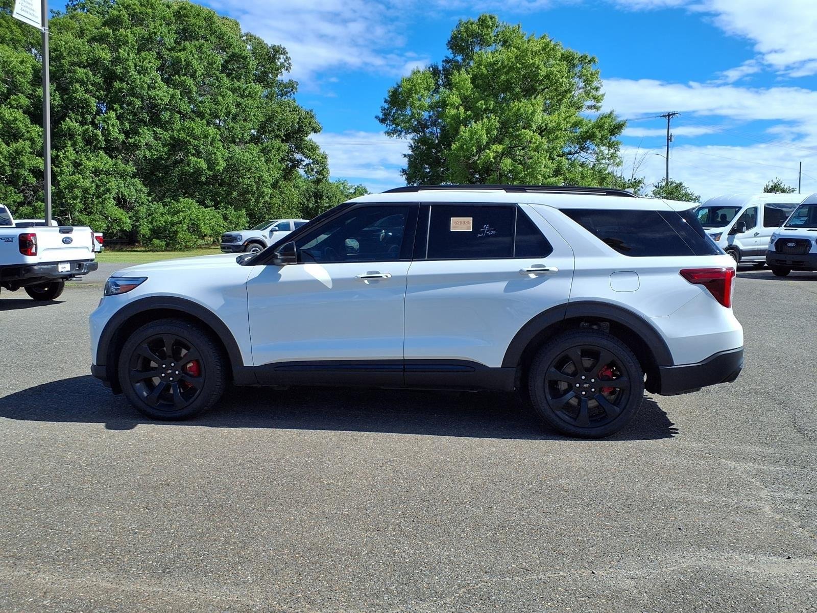 Used 2023 Star White Metallic Tri-Coat Ford ST image 3