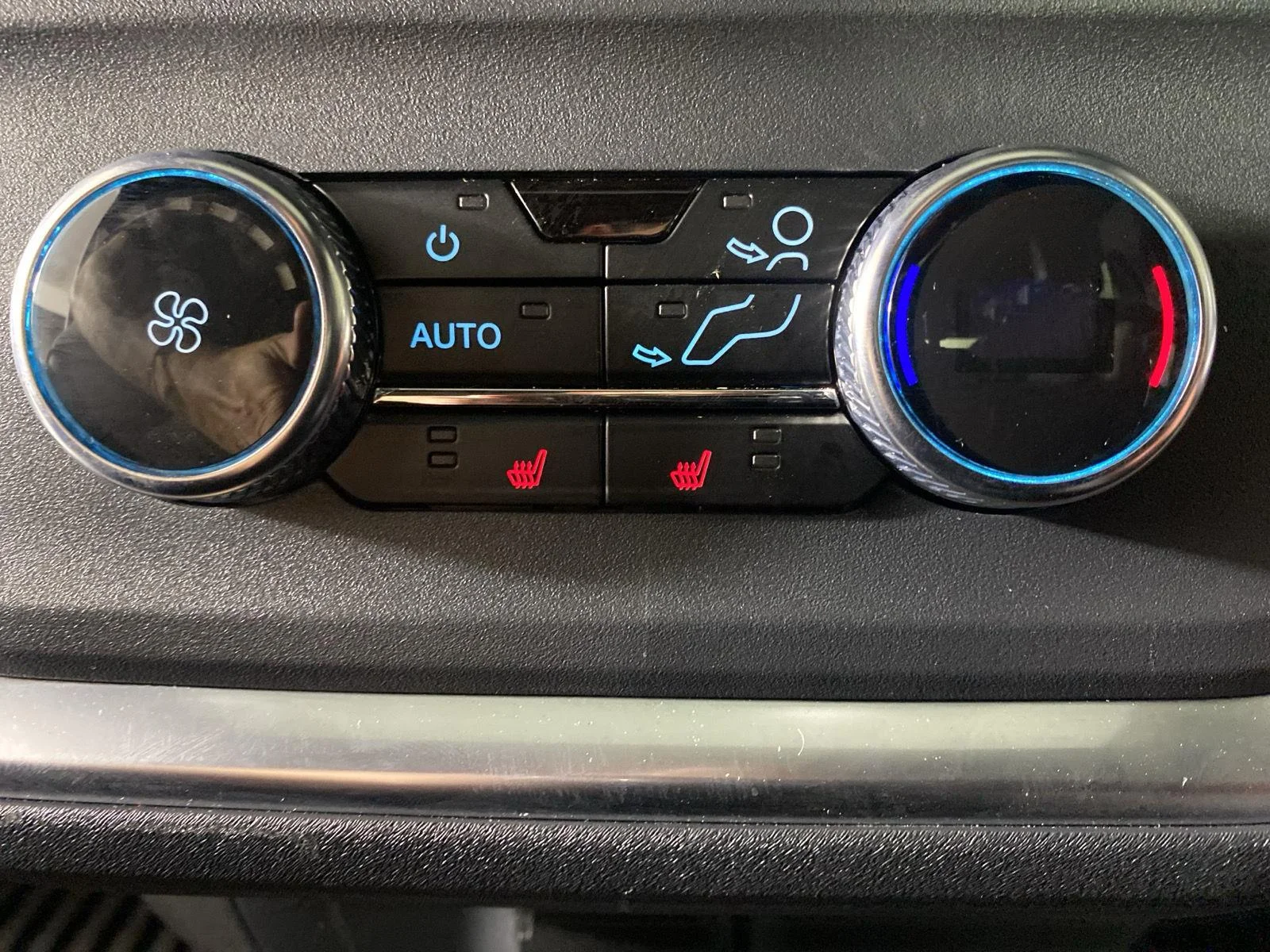 New 2025 Agate Black Metallic Ford TREMOR® image 25