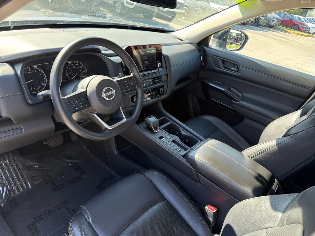 2024 Nissan Pathfinder S - Photo 17