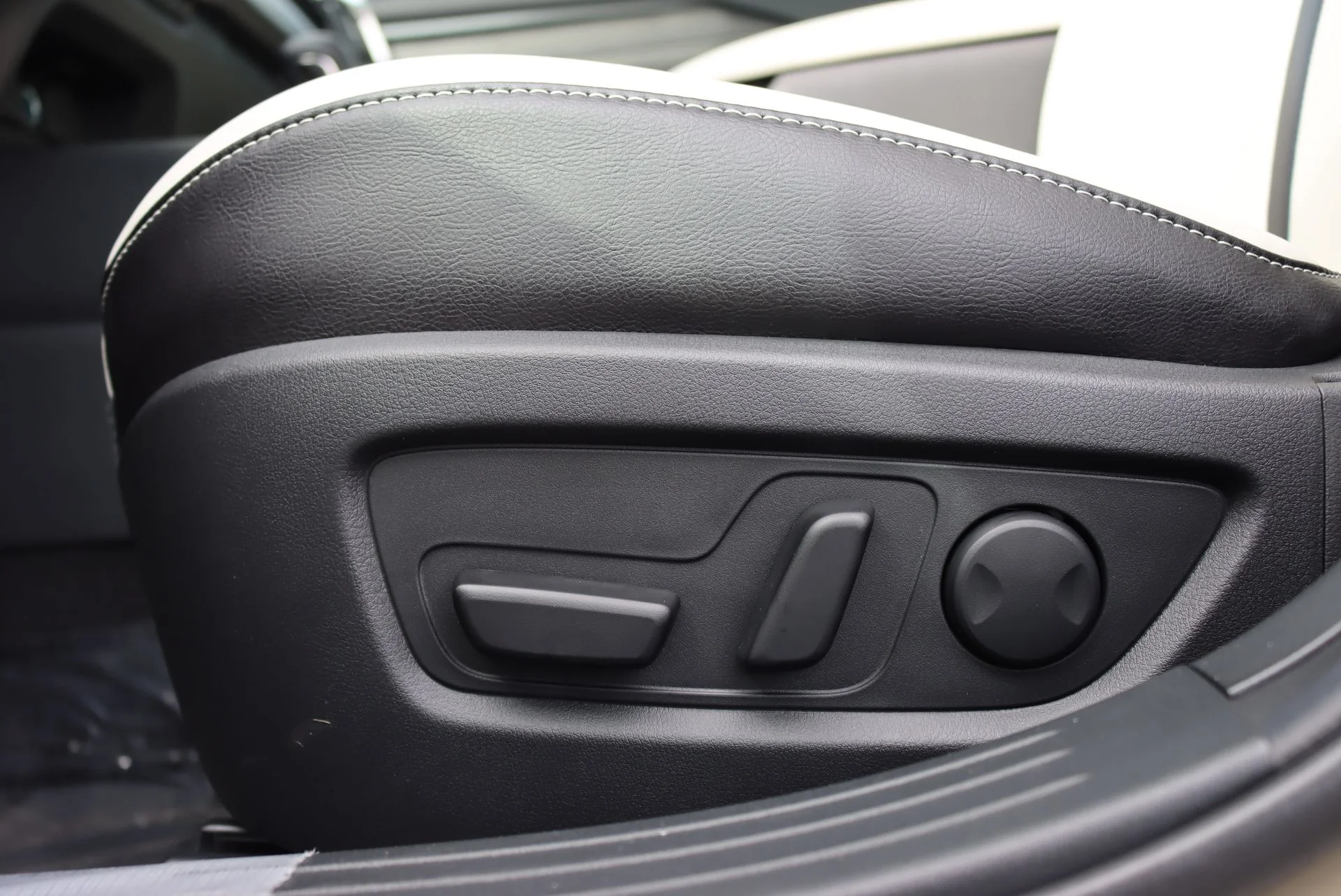 2026 Mazda CX-50 Premium Plus - Photo 21