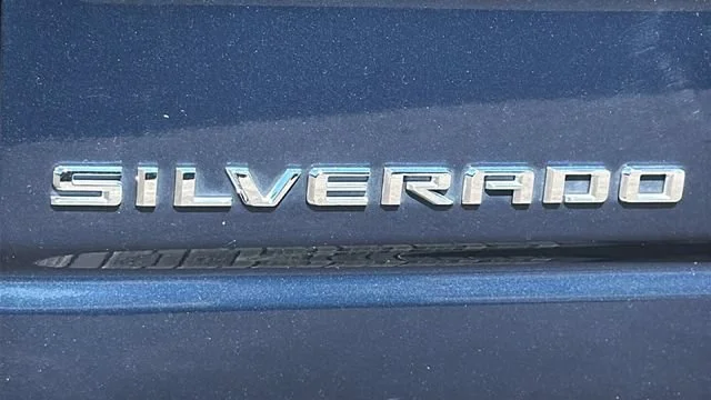 Used 2019 NORTHSKY BLUE METALLIC Chevrolet RST image 28