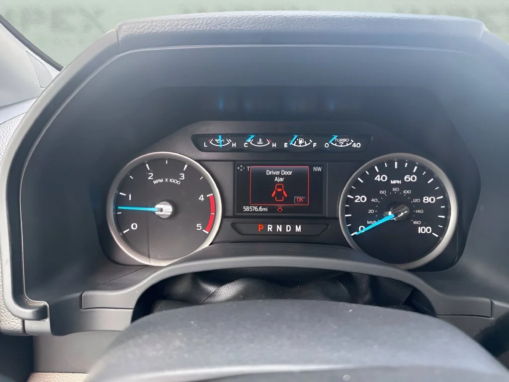 Used 2022  Ford XL image 14