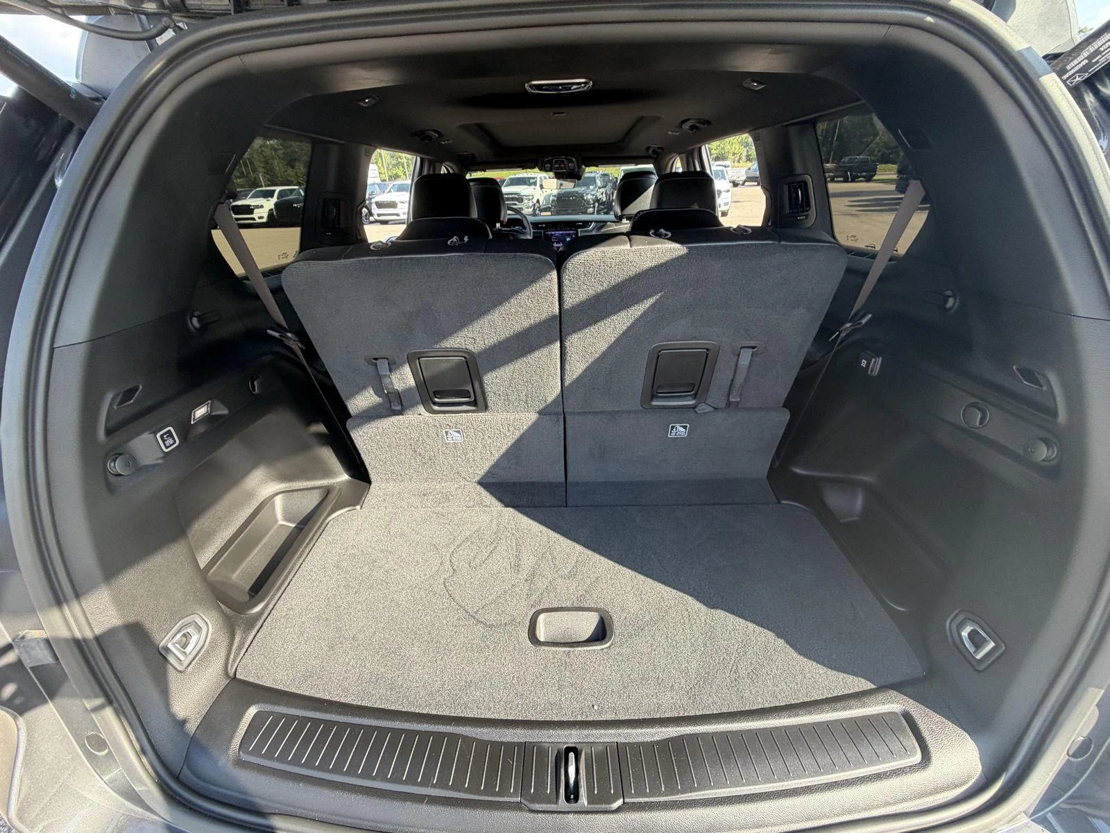 Used 2025 Baltic Gray Metallic Clearcoat Jeep Limited image 18