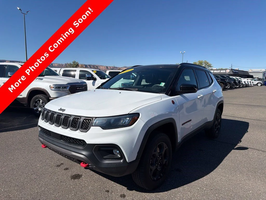 Used 2023 White Jeep Trailhawk image 3