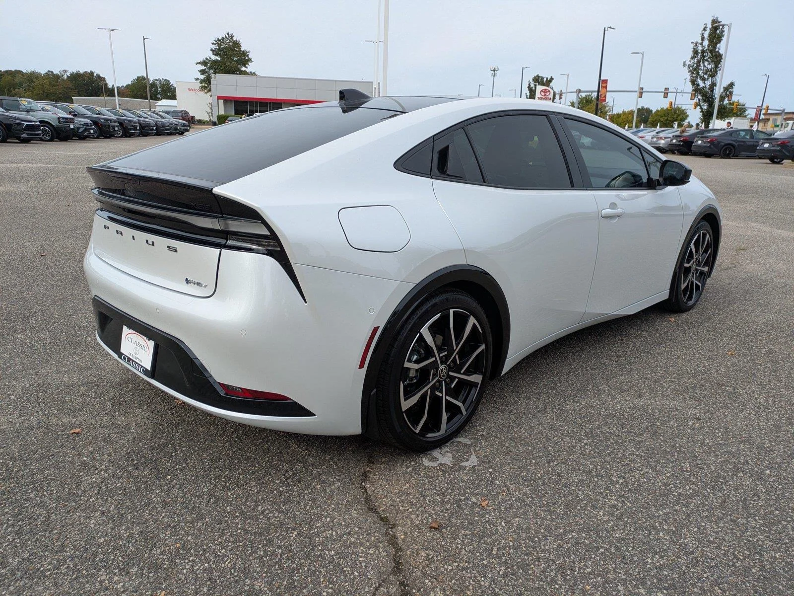 Certified Used 2026 Wind Chill Pearl Toyota XSE Premium image 4
