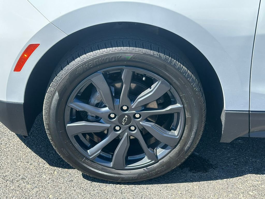 Used 2024 White Chevrolet RS image 29