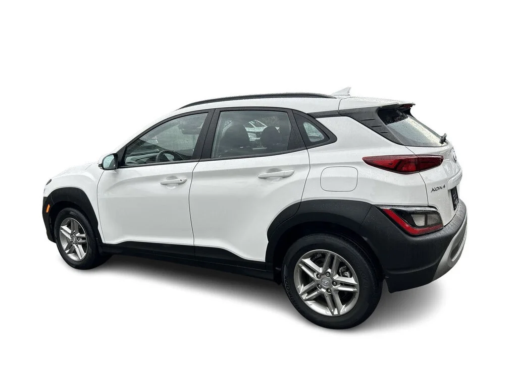 Used 2023  Hyundai 2.0L AWD Essential   No Accidents   Local BC   Dil image 9