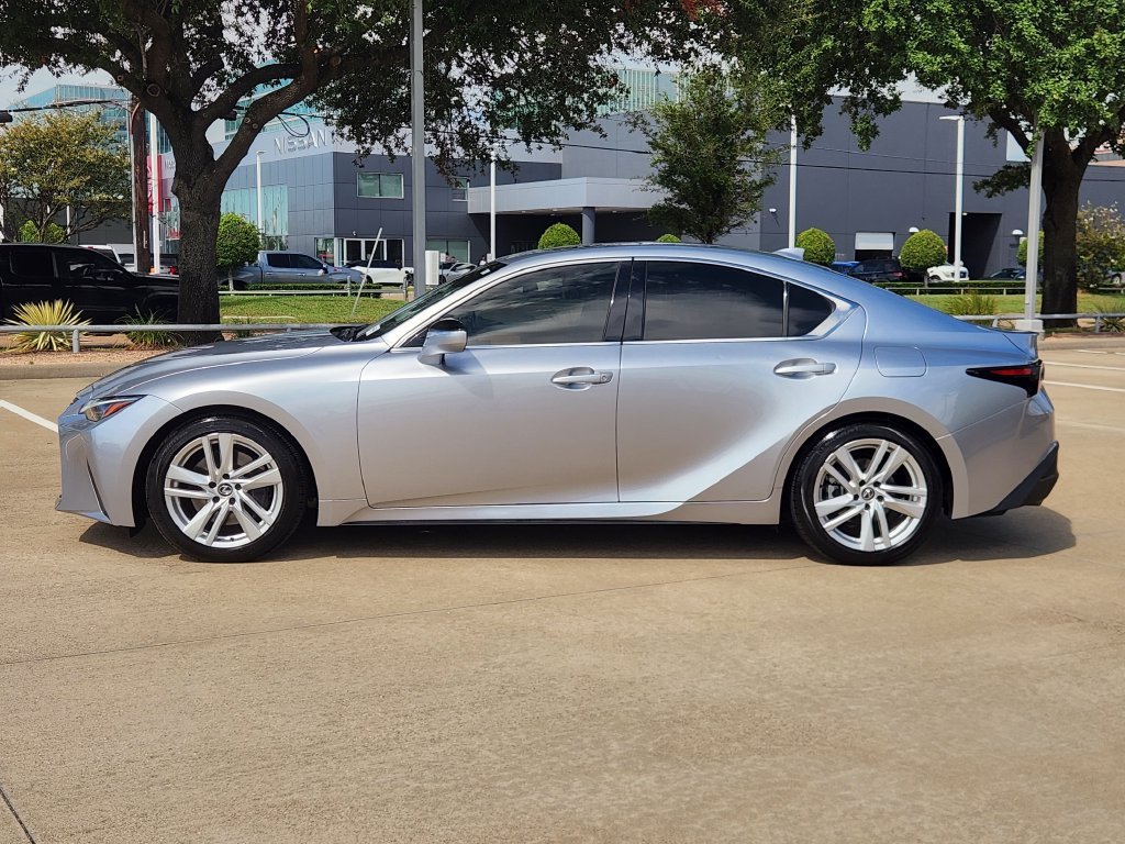 Certified Used 2024 Iridium Lexus 300 image 4