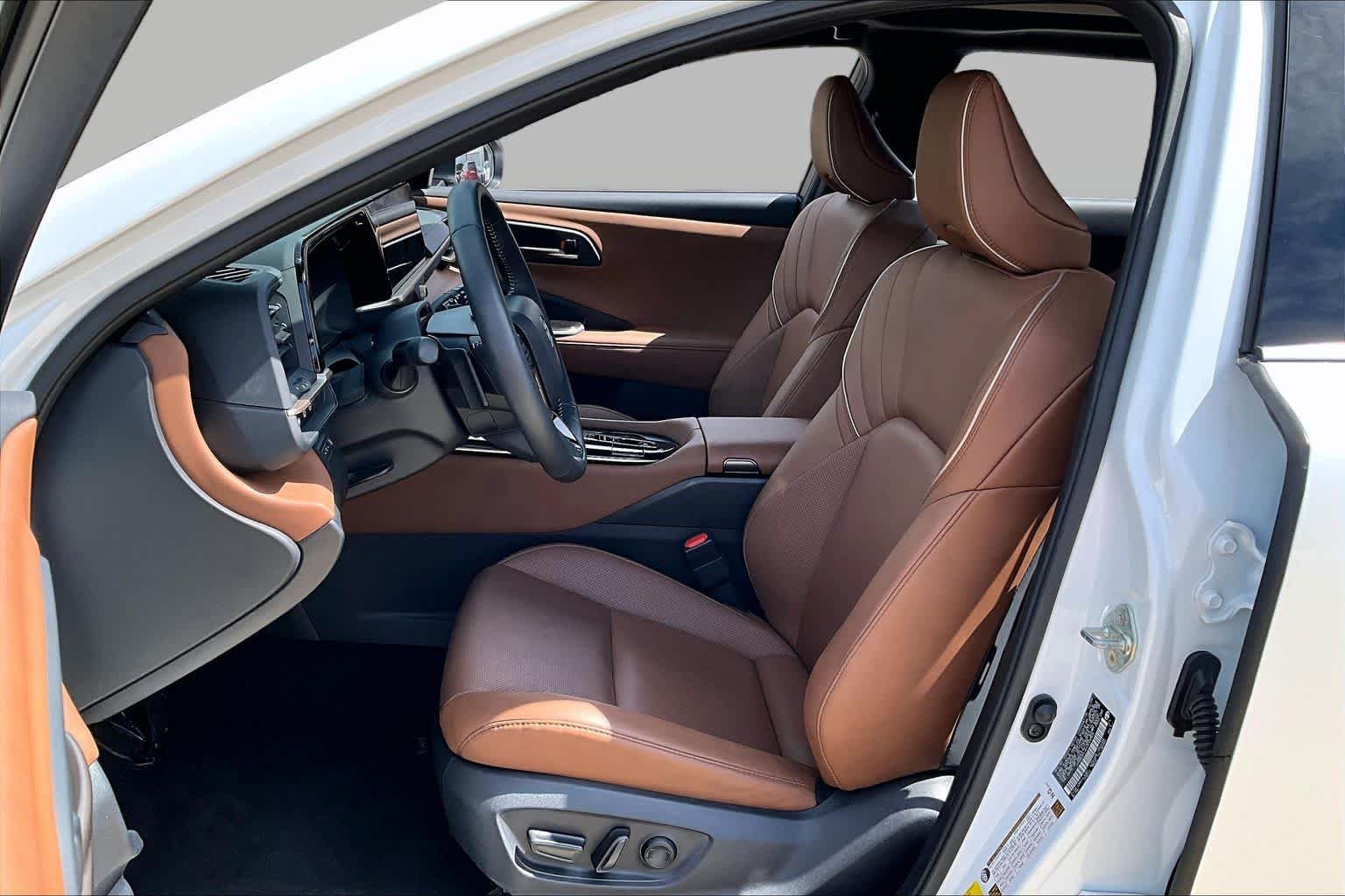 Pre-Owned 2025 Toyota Crown Signia Limited