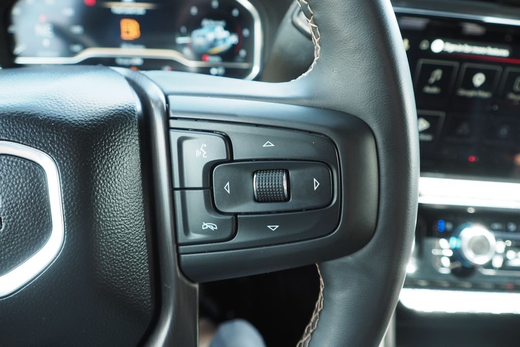 Used 2025 Black GMC AT4 image 29