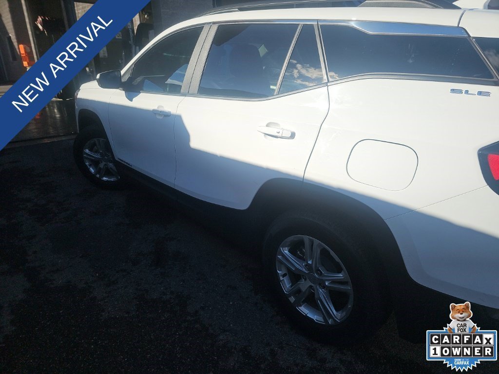 Used 2024 Summit White GMC SLE image 5