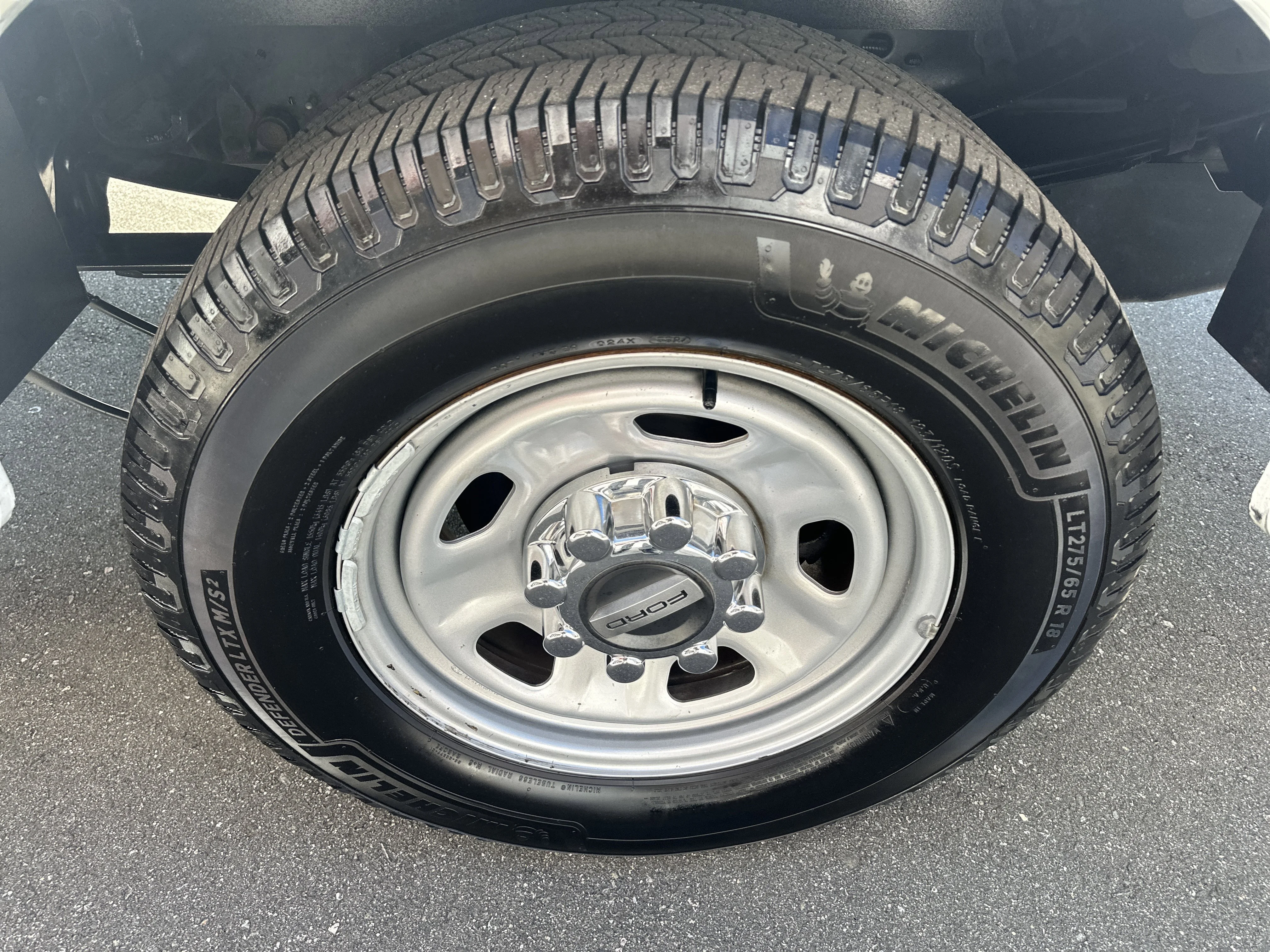 Used 2019  Ford  image 32
