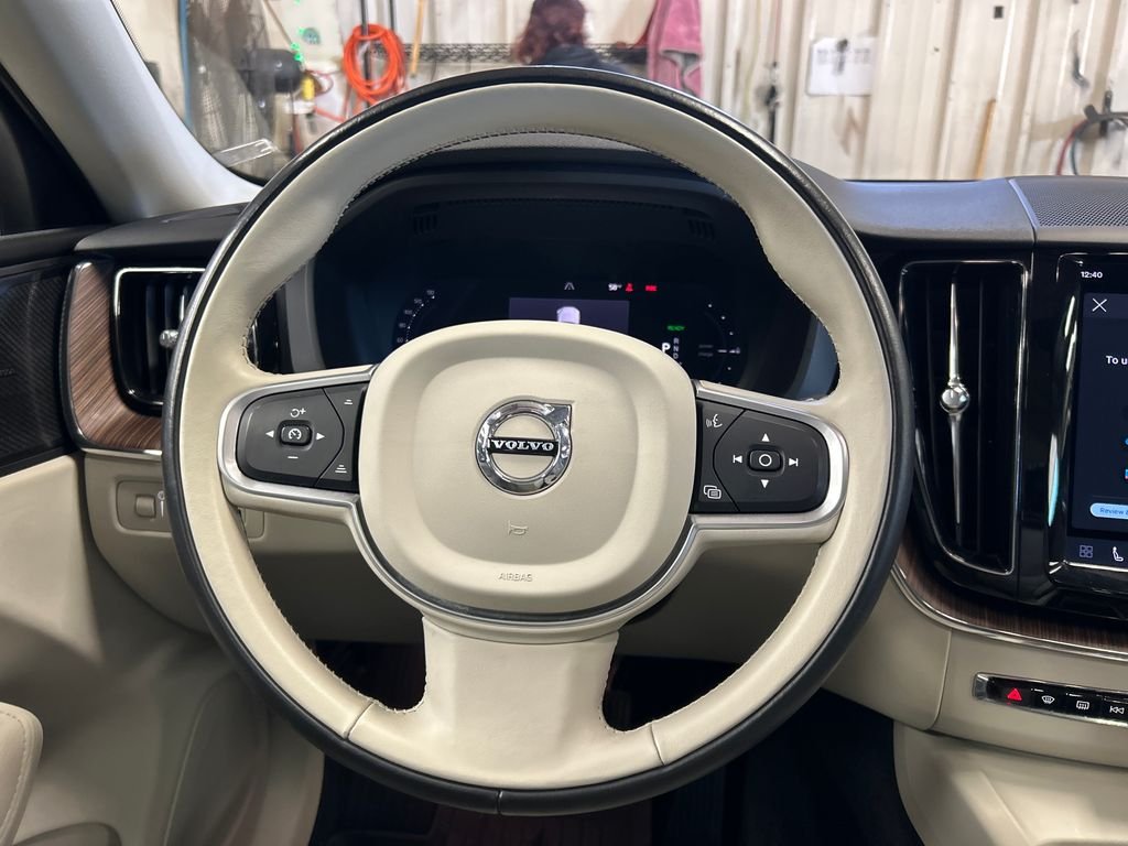 Certified Used 2022 Blue Volvo T8 Inscription Expression image 20