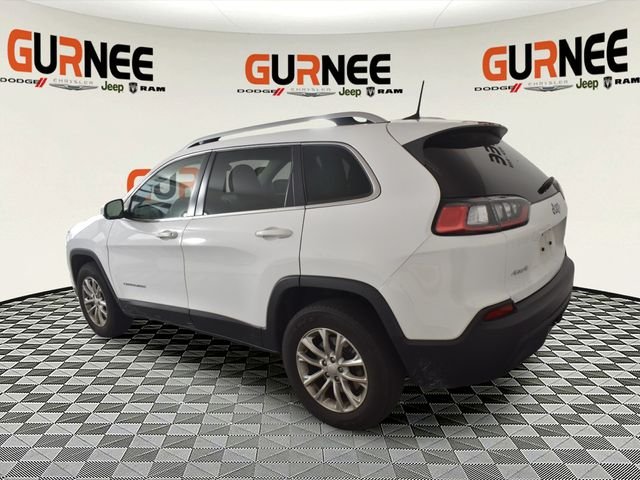 Used 2019 White Jeep Latitude image 3