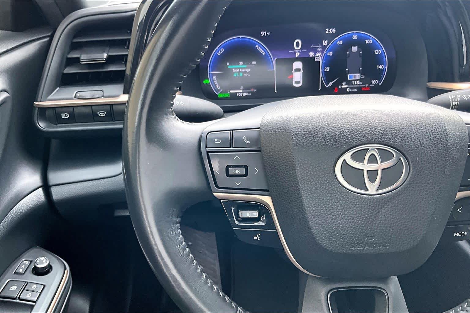 Used 2023 Oxygen White Toyota XLE image 24