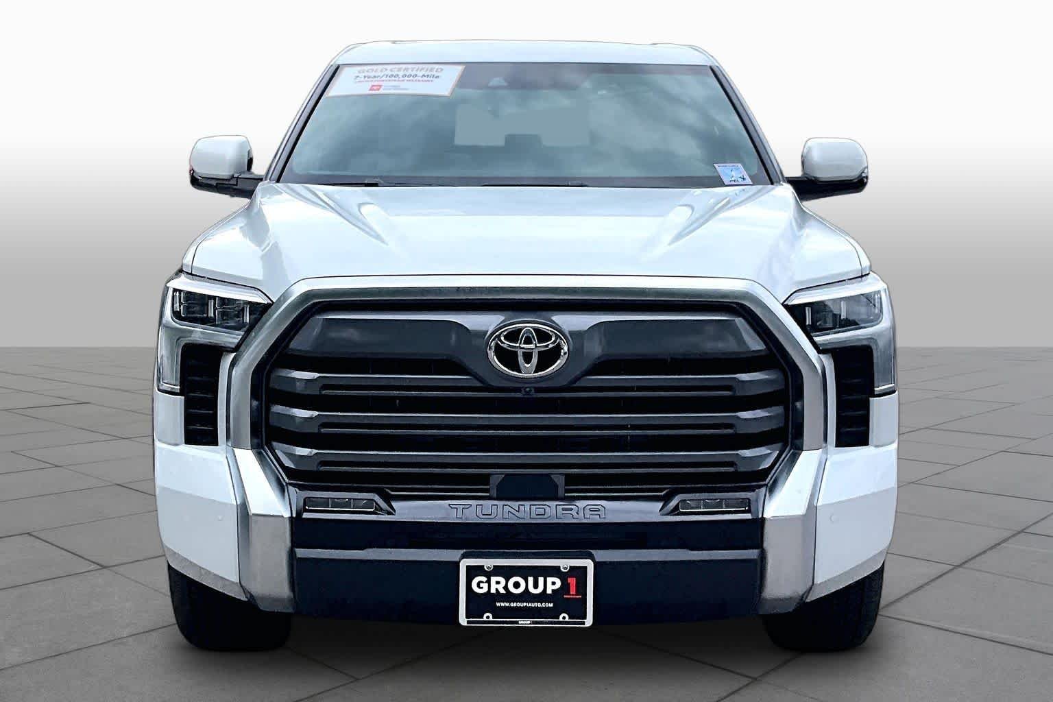 Used 2025 Wind Chill Pearl Toyota Limited image 4