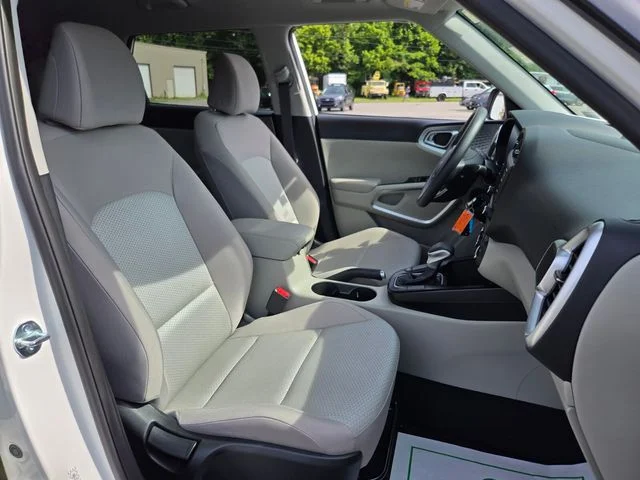 Used 2025 White Kia LX image 21