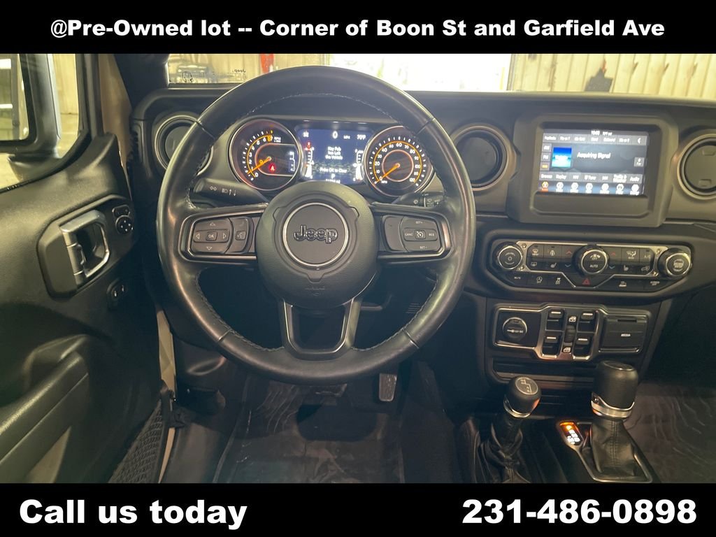 Used 2022 Beige Jeep Sport image 17