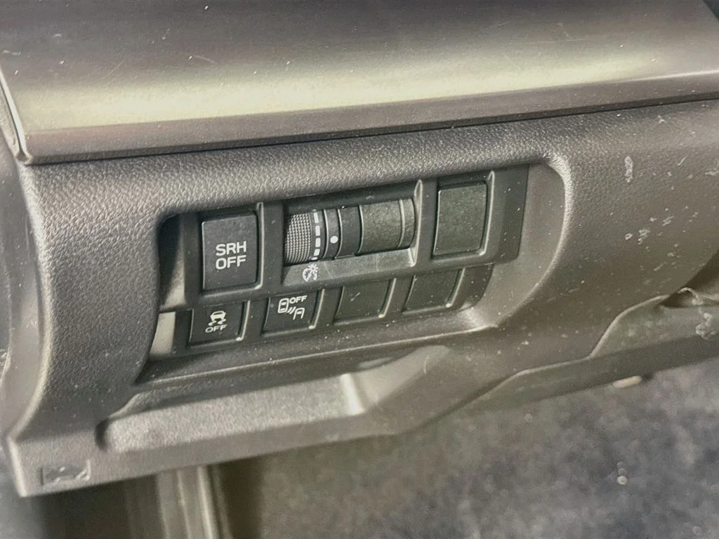 Used 2017 White Subaru 2.0i Limited image 10