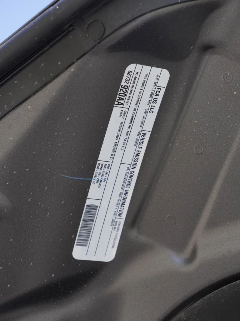 New 2026 Granite Crystal Metallic Clear-Coat Exterior Paint RAM Laramie image 29
