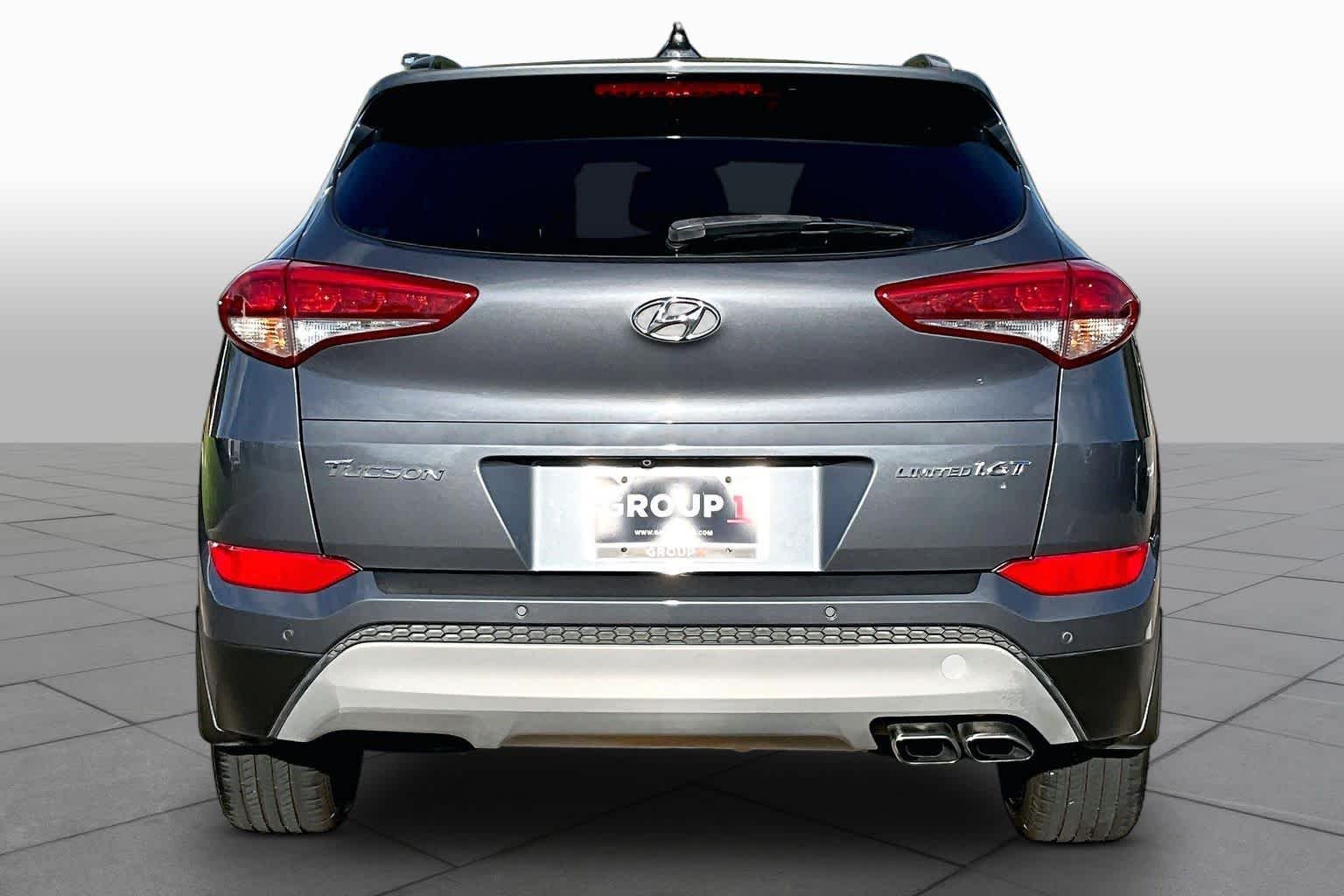 Used 2017 Coliseum Gray Hyundai Limited image 5