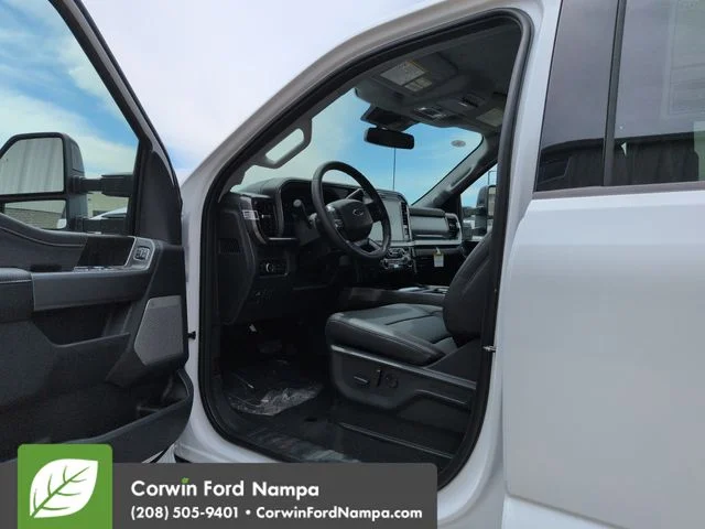 New 2026 Oxford White Ford Lariat image 9