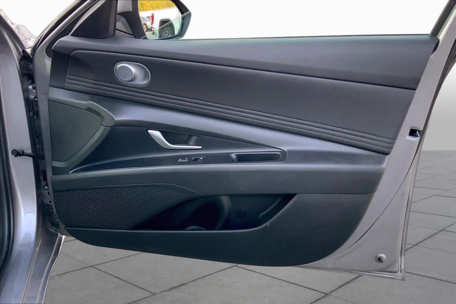 Used 2025 Fluid Metal Hyundai SEL Convenience image 19