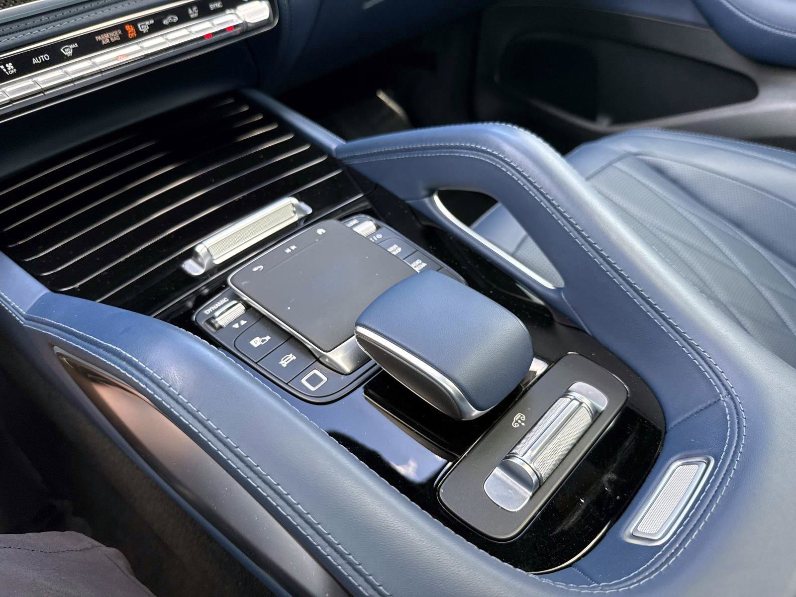Certified Used 2026 MANUFAKTUR Silicon Grey Mercedes-Benz 63 AMG® image 32