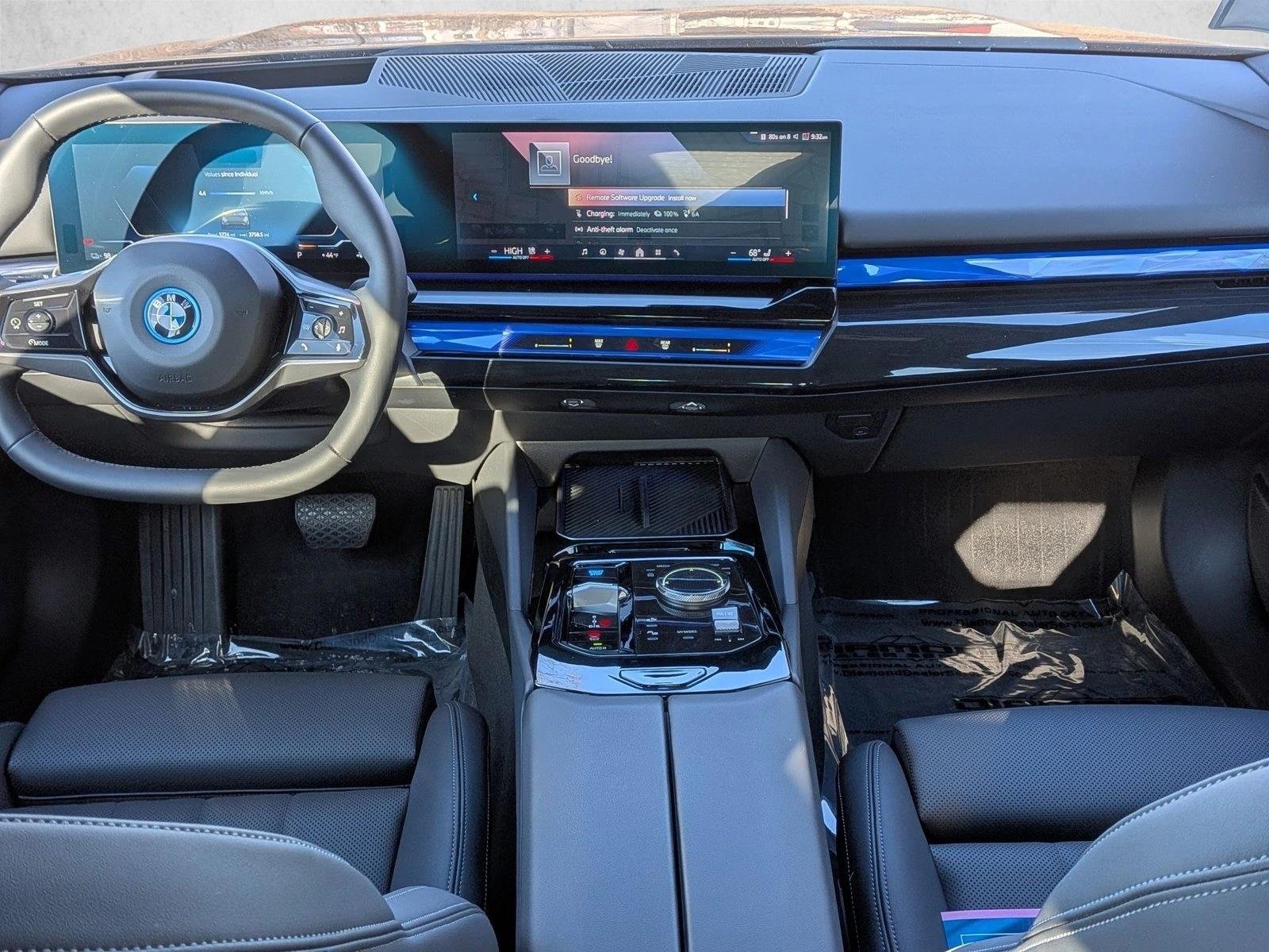 2025 BMW i5 40 - Photo 19