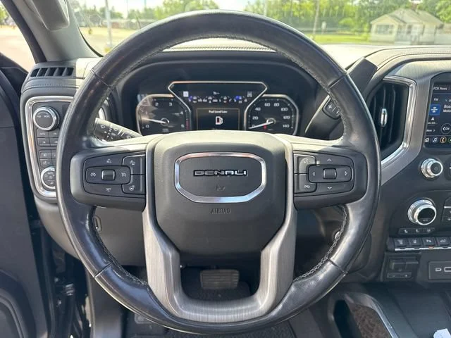 Used 2022 Ebony Twilight Metallic GMC Denali image 18