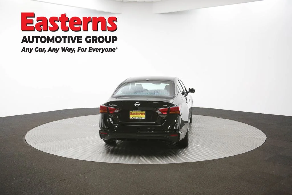 Used 2024 Black Nissan 2.5 SV image 35