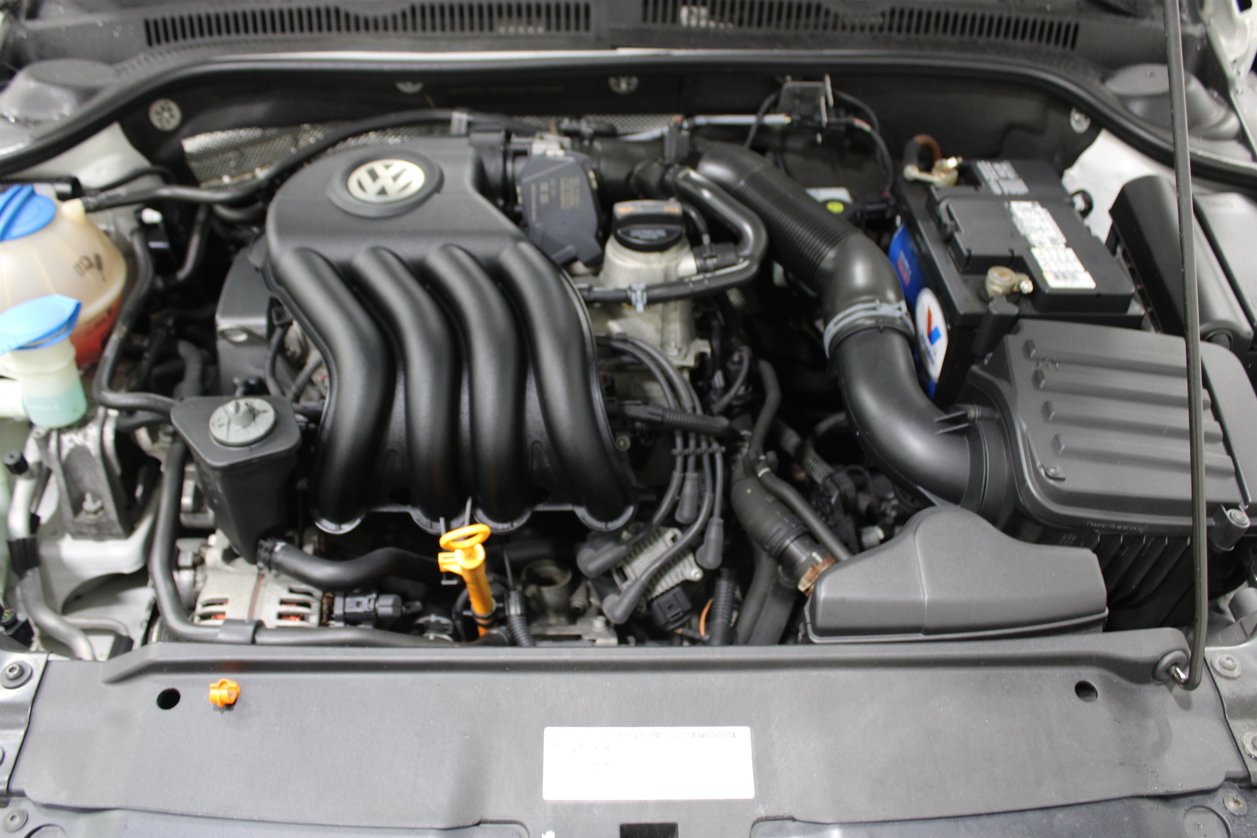 Used 2012 Candy White Volkswagen S image 30