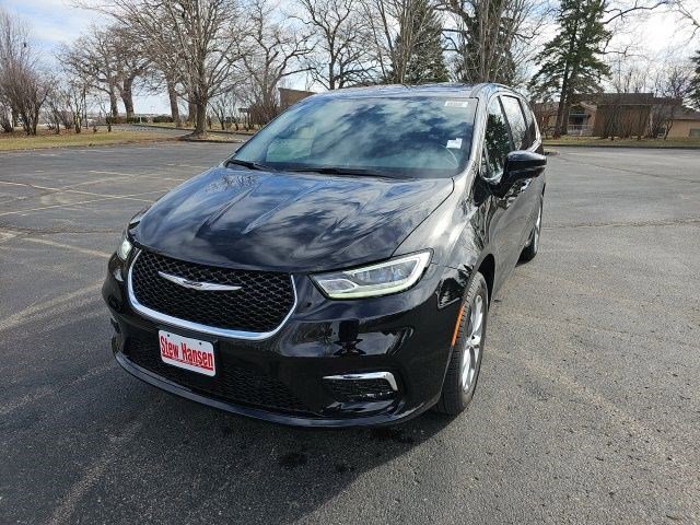 2026 Chrysler Pacifica Select AWD's photo