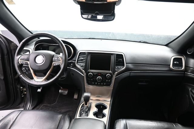 Used 2017 Gray Jeep Limited image 27