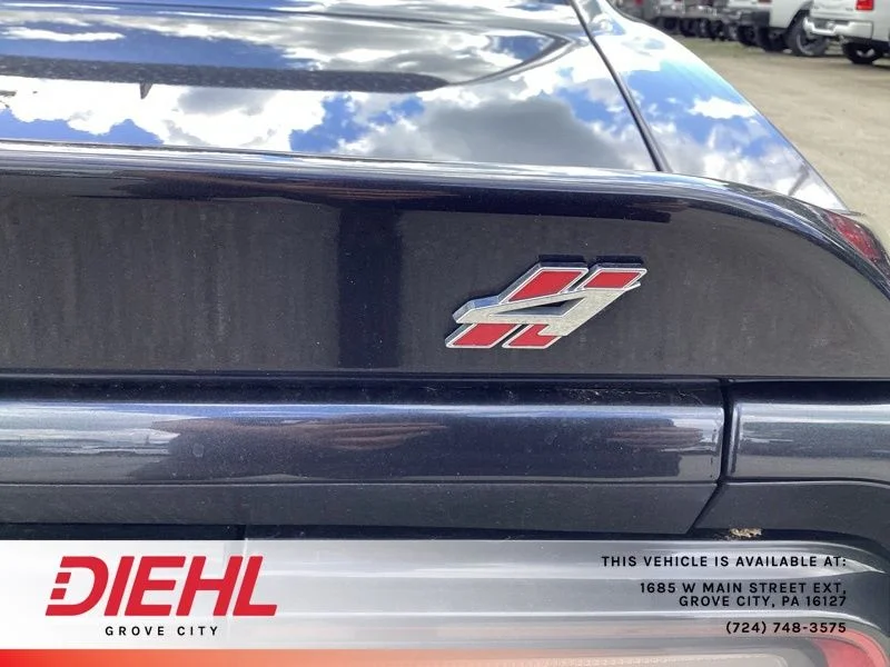 Used 2019 Gray Dodge SXT image 10