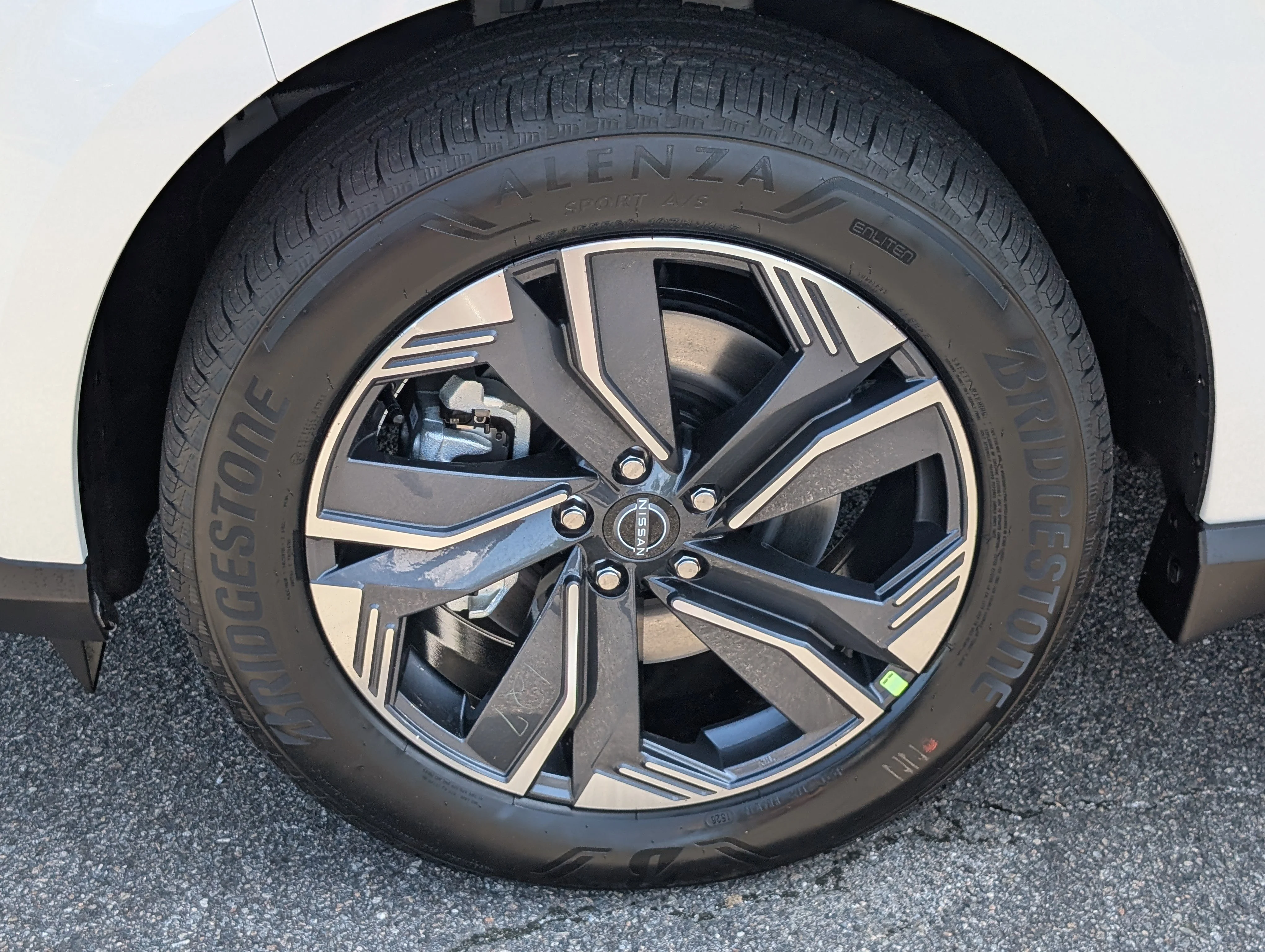New 2026 Everest White Pearl Tricoat Nissan SL image 13