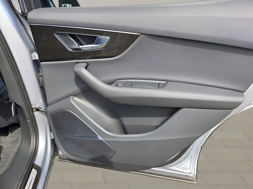 2022 Audi Q7 Premium Plus - Photo 10
