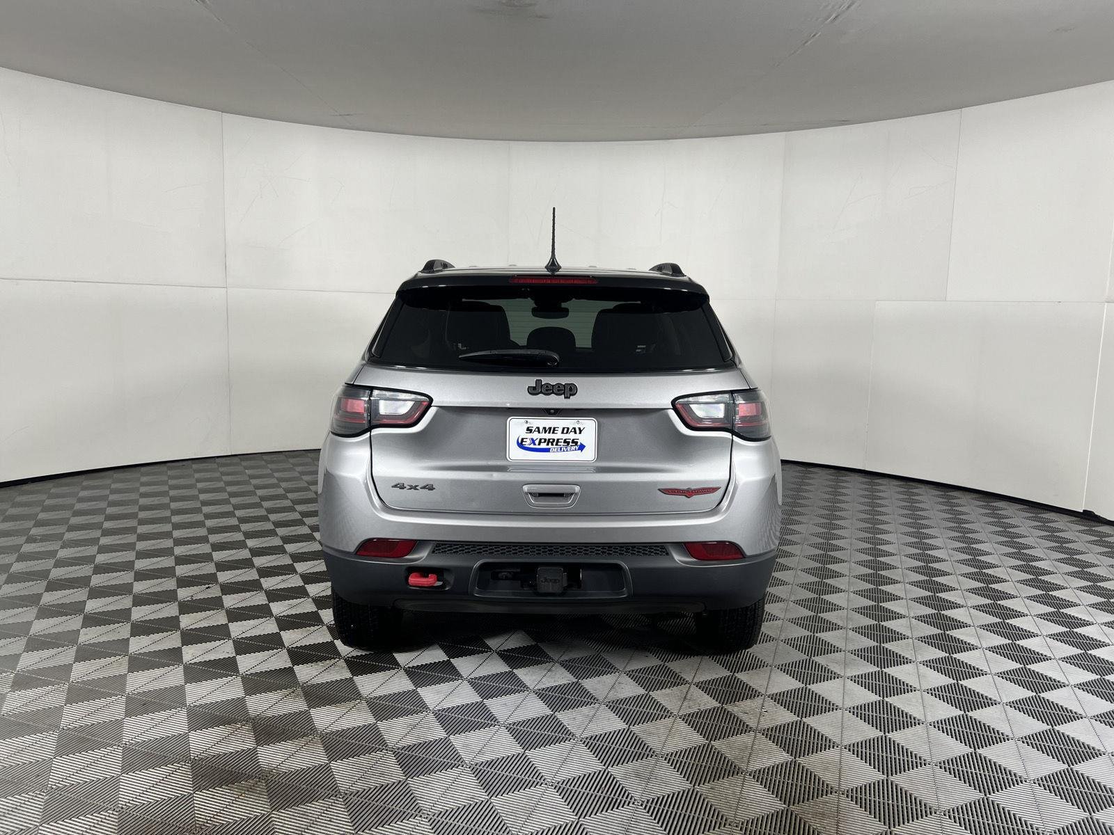 Used 2022 Billet Silver Metallic Clearco Jeep Trailhawk image 27