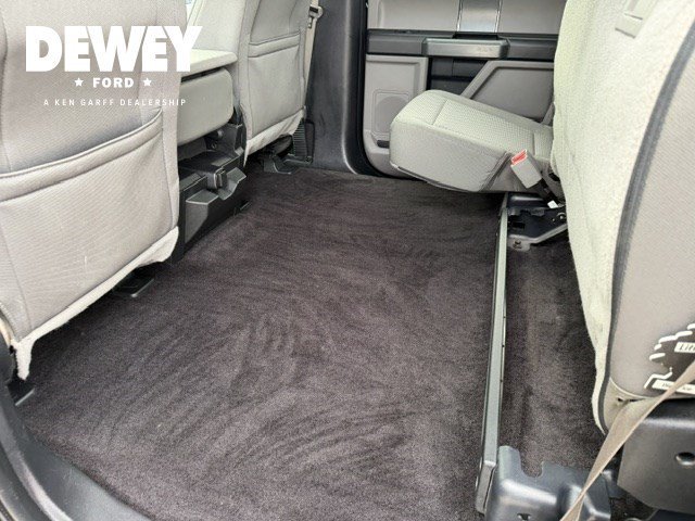 Used 2016 Shadow Black Ford XLT image 31