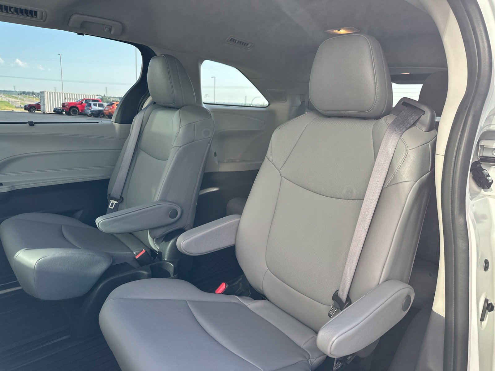 Used 2022 Beige Toyota XLE image 26