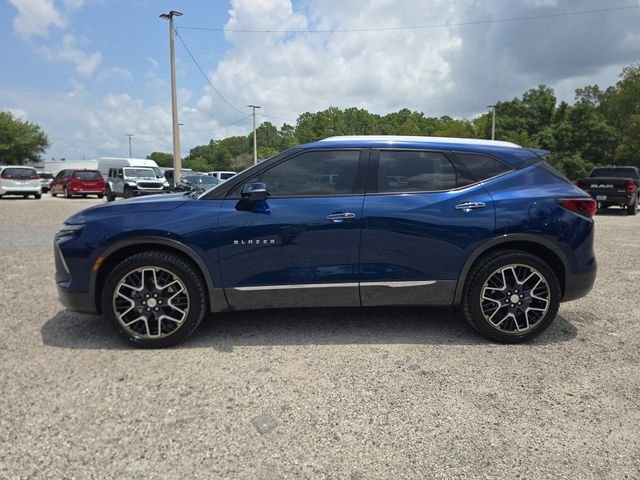 Used 2023 Blue Chevrolet Premier image 6