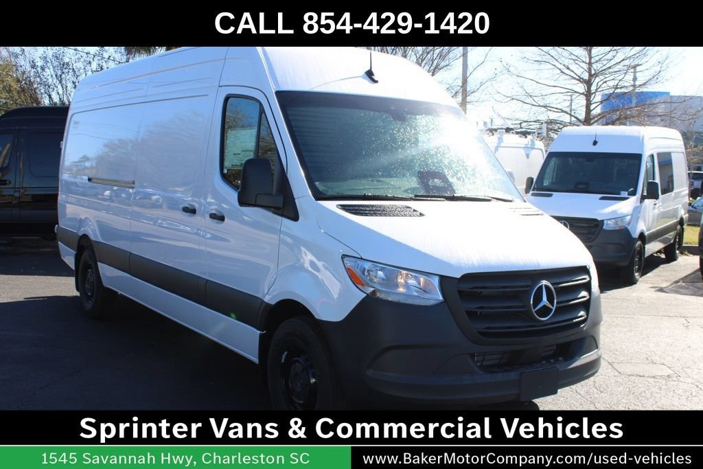 New 2026 Arctic+White Mercedes-Benz Cargo 170 WB image 55